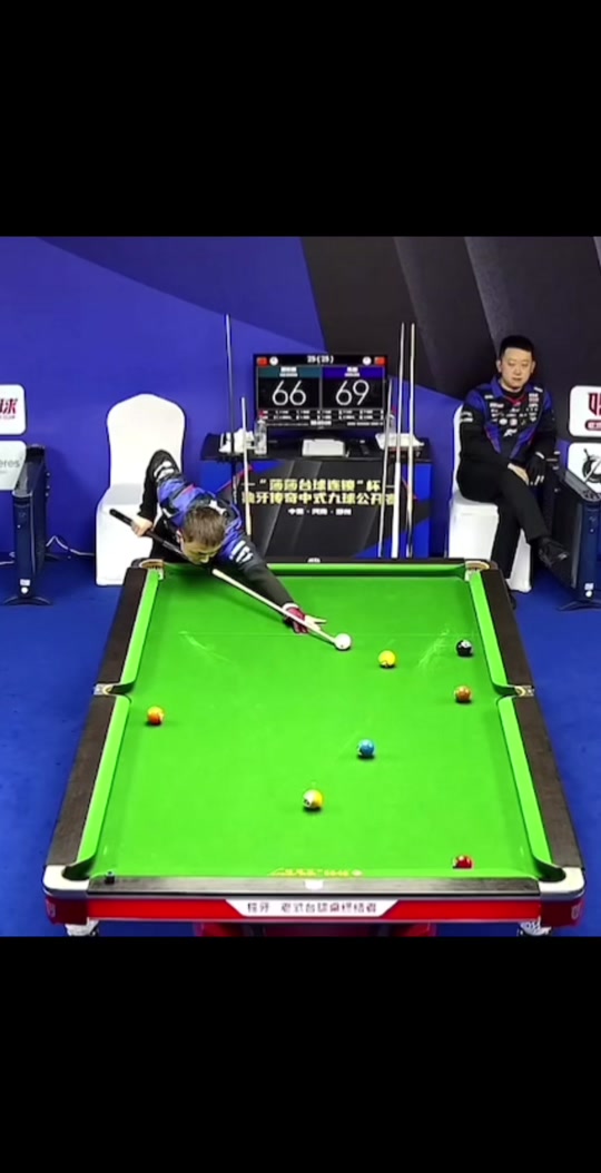 球直塞给前 球直塞给前