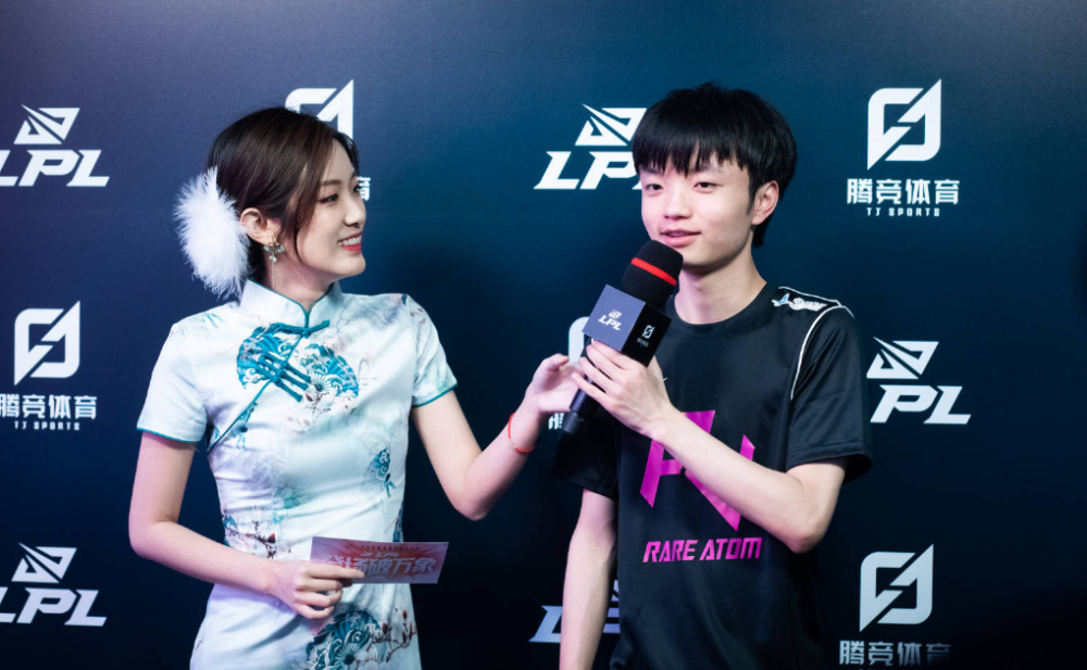 都显得游刃 都显得游刃