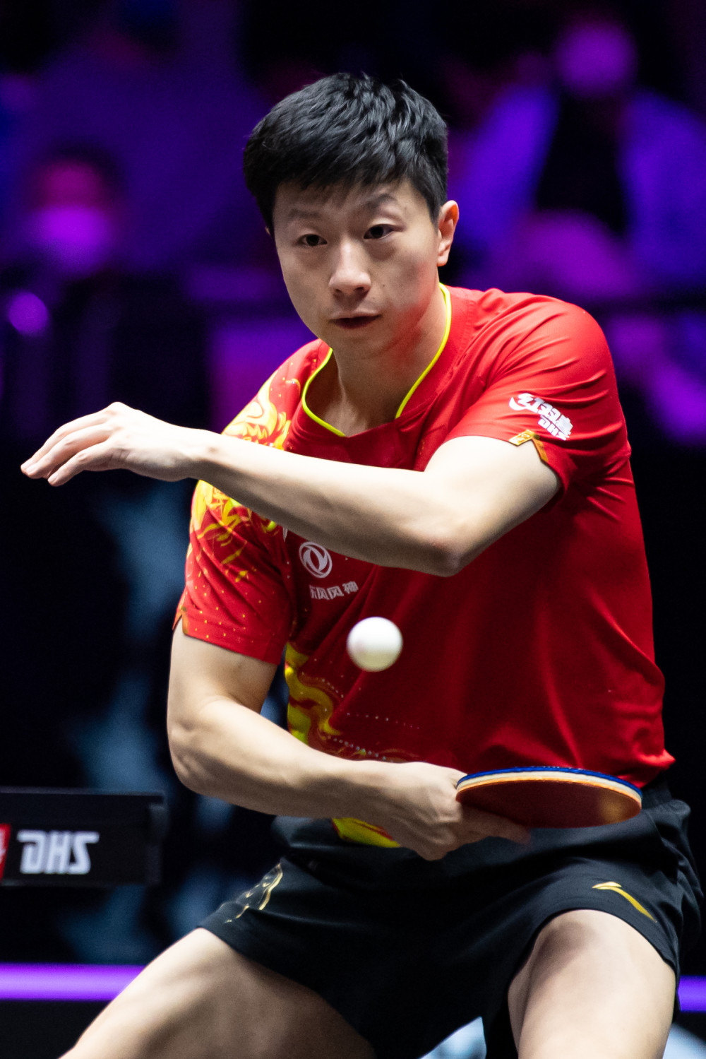 而非默认动 而非默认动